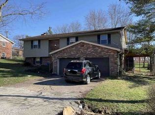 1598 Martha Ann Dr, Maysville, KY 41056