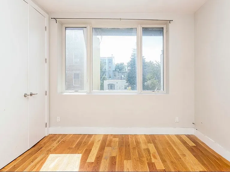 96 Diamond St #2F — Photo 3