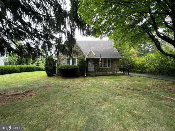 15359 Norwood Ave, Blue Ridge Summit, PA 17214