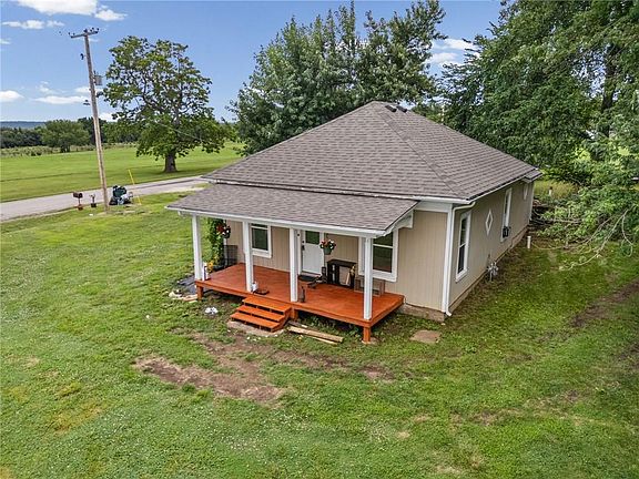 4th image of 32473 NE Norton Rd