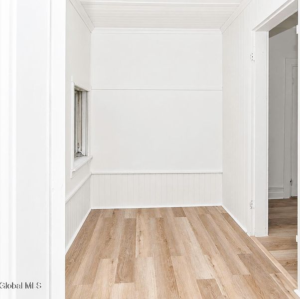 4th image of 1339 3rd Avenue
