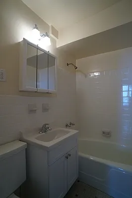 Rented by Citi Habitats | media 32