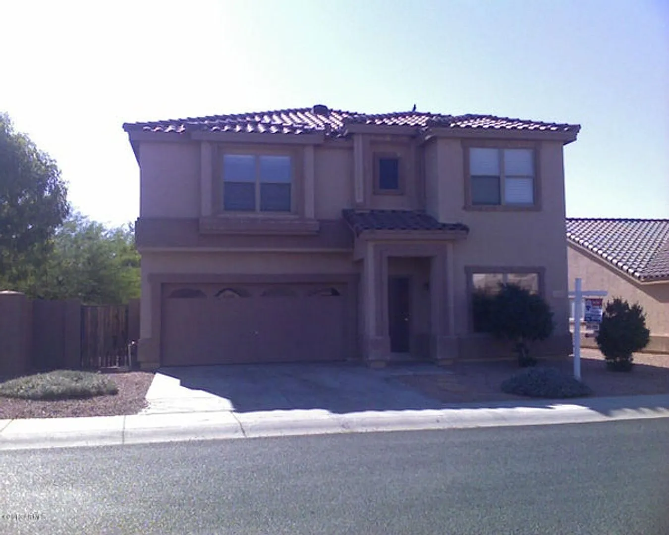 Large 4 Bedroom In East Mesa — Photo 1