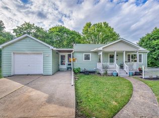 1055 Cleveland Ave, Amherst, OH 44001