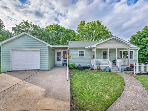 1055 Cleveland Ave, Amherst, OH 44001