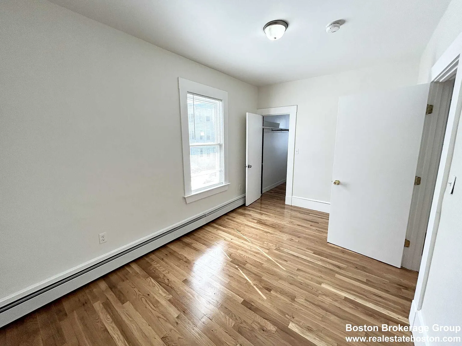 4 bed, $3,300 — Photo 2
