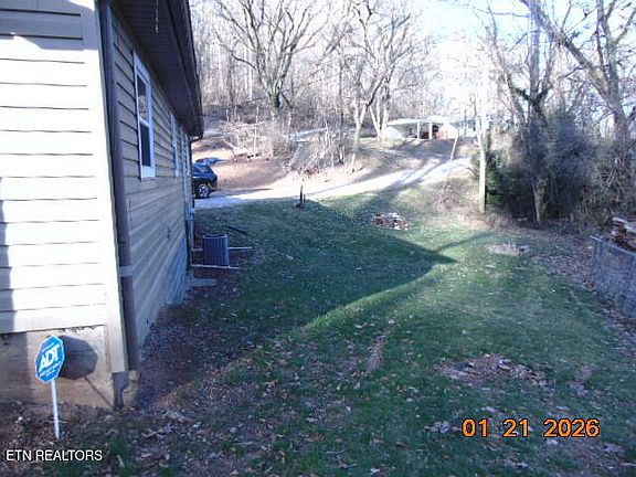4th image of 129 Moore Ln