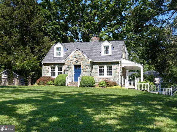 11263 Waples Mill Rd, Oakton, VA 22124