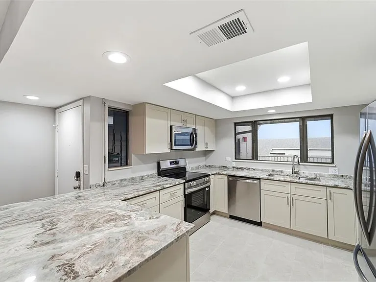 845 Ladyfish Ave #B304 — Photo 14