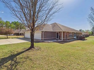 1532 Meadowhill Dr, Mountain Home, AR 72653