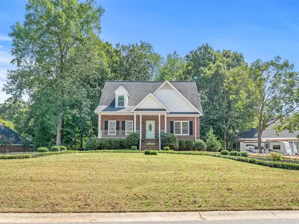 3610 Wild Rose Ct, Matthews, NC 28104
