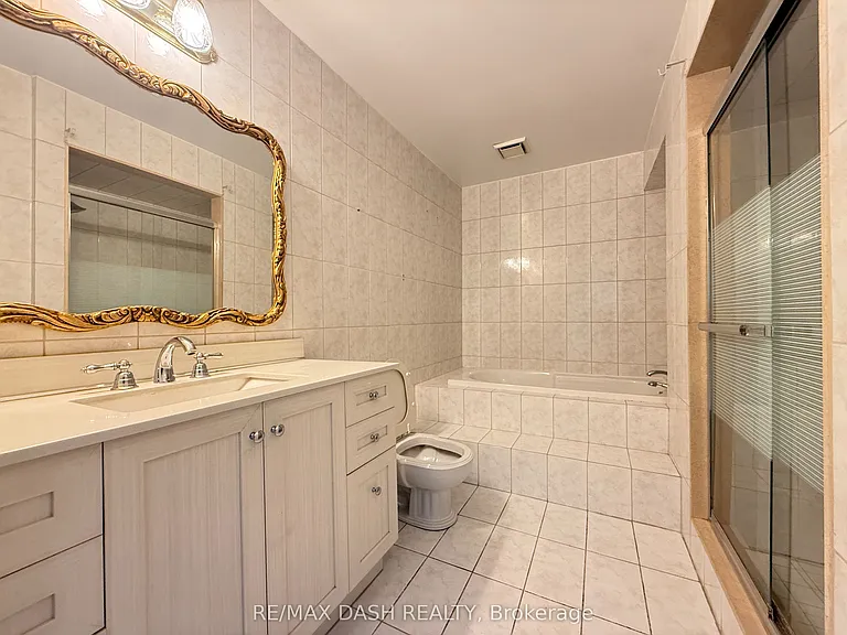 2973 Bloor St W #UPPER — Photo 26