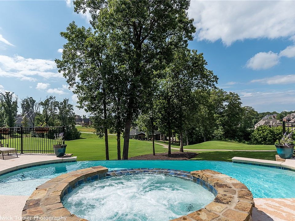 1st image of 6903 Balmoral Dr