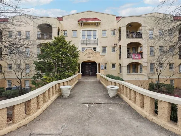 2855 Peachtree Rd NE APT 101, Atlanta, GA 30305