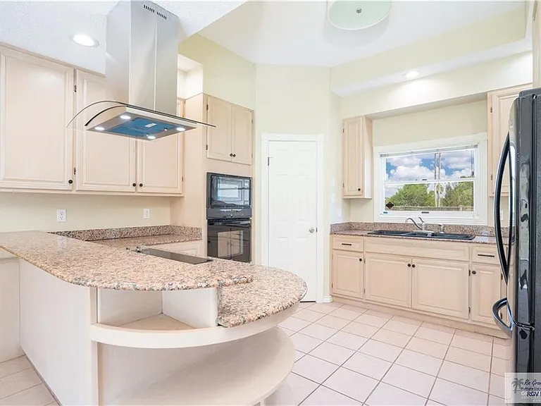 709 Morelos Ave #A — Photo 14
