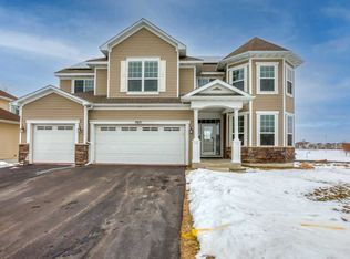 7671 Oak Ridge Trl, Shakopee, MN 55379