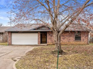 518 Carol Rd, Bartlesville, OK 74003