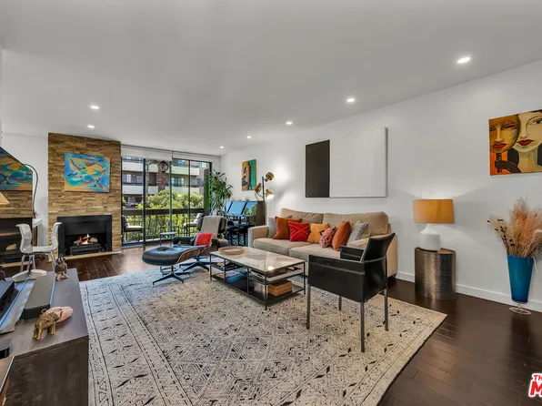 7300 Franklin Ave APT 548, Los Angeles, CA 90046