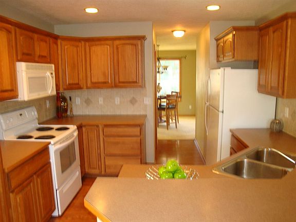 4th image of 707 W Bolan Ave