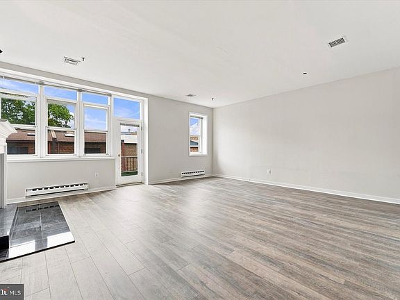 4th image of 101 Arch St #11-3B
