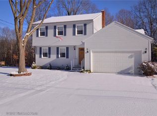 25 Glenwood Dr, Coventry, RI 02816