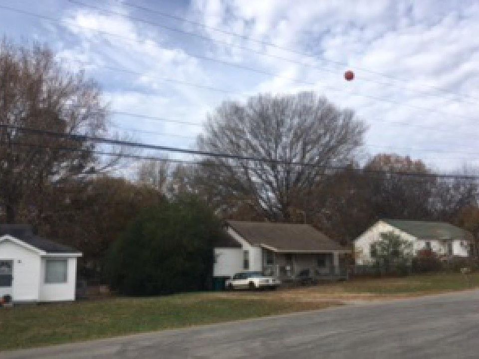 2nd image of 4047 Liberty St