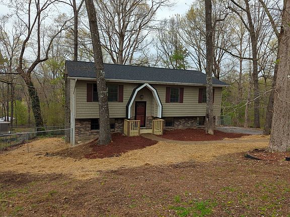 3rd image of 1605 Wendy Cir