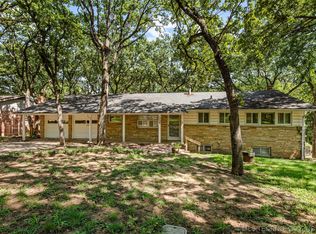 1320 Ridgewood Rd, Bartlesville, OK 74006
