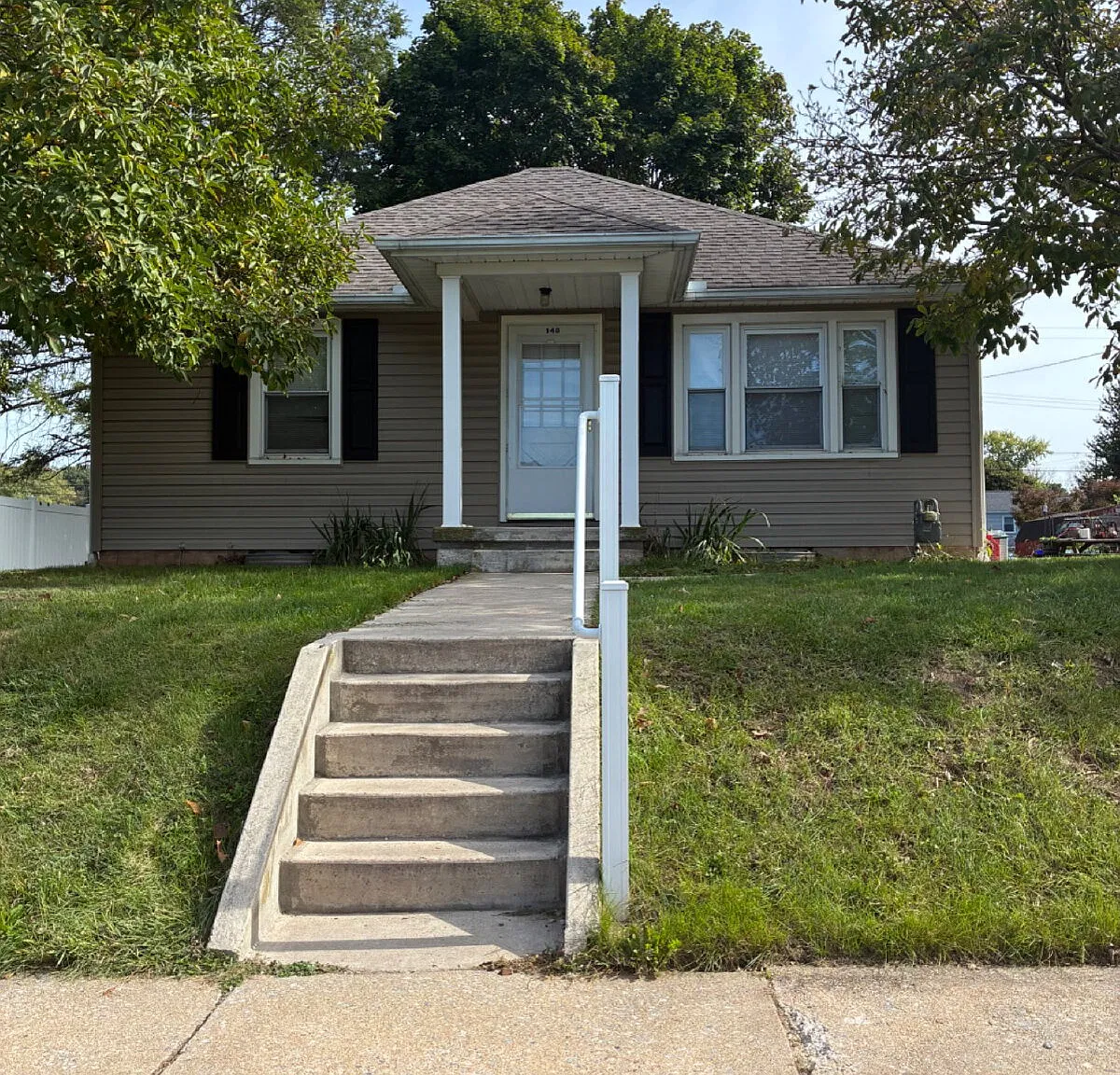 3 bed, 1.0 bath, $1,595 — Photo 4
