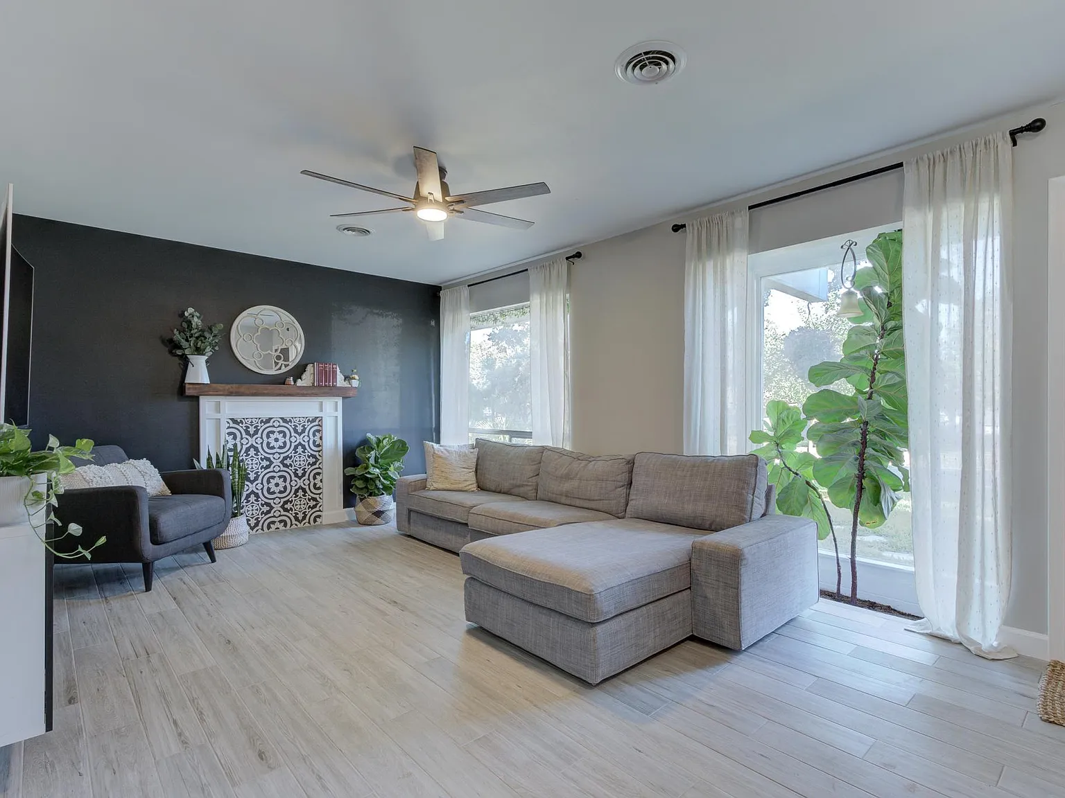 3 bed, 1280 sqft, $1,535 — Photo 4