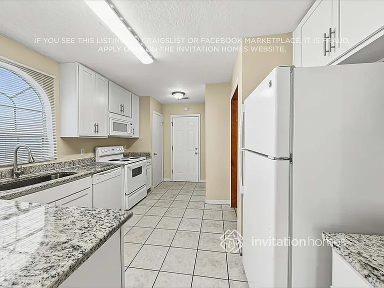1603 Chatham Cir — Photo 11