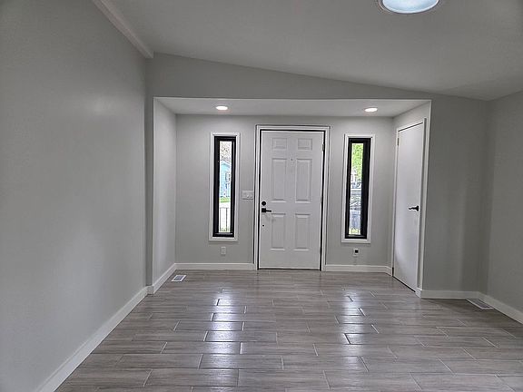 2nd image of 213 Northshore Rd