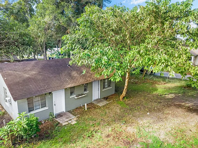 1519 Carmel Ave — Photo 12