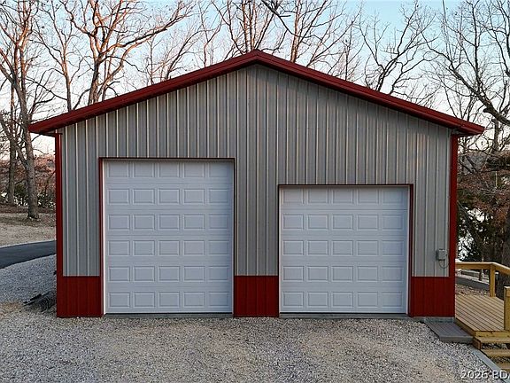 4th image of 720 Oak Point Dr