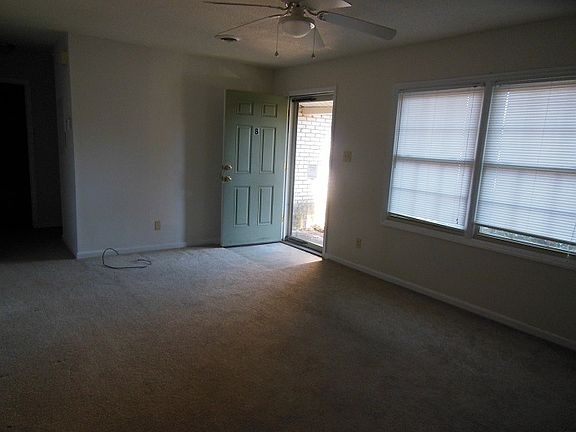 3rd image of 110 Maplewood Ct #B