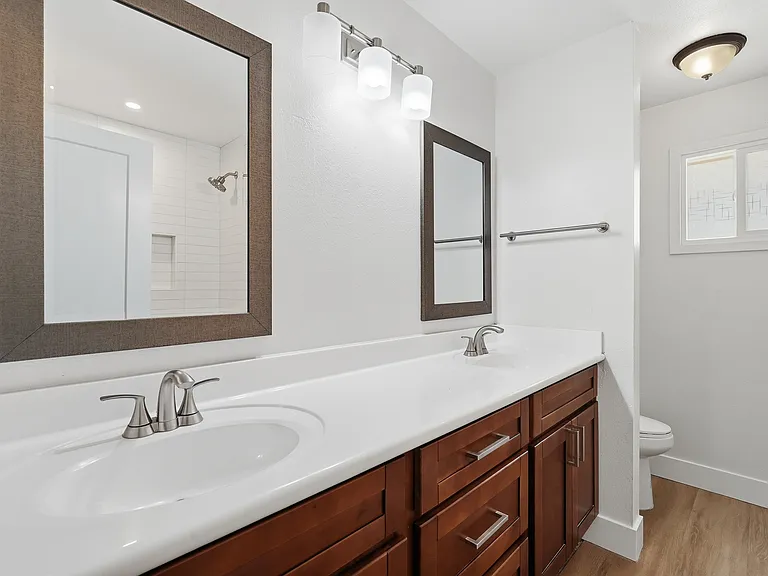 1034 E Hermosa Dr — Photo 23