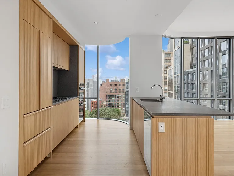565 Broome St #12C — Photo 4
