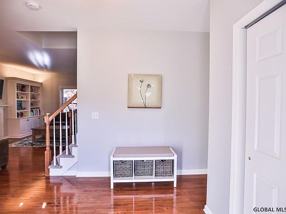 4th image of 3 Elizabeth Ct
