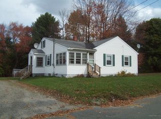 10 Hale St, Lincoln, ME 04457
