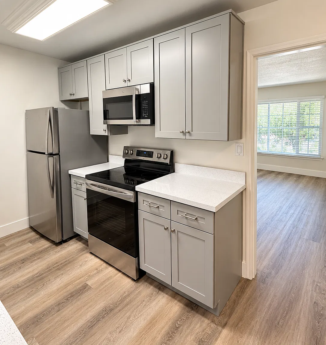 2 bed, 825 sqft, $2,300 — Photo 3