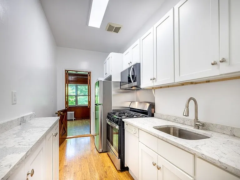 111 N Broadway #A — Photo 16
