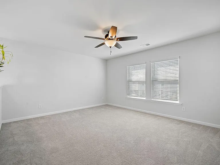 1164 Mossy Rock Dr — Photo 11