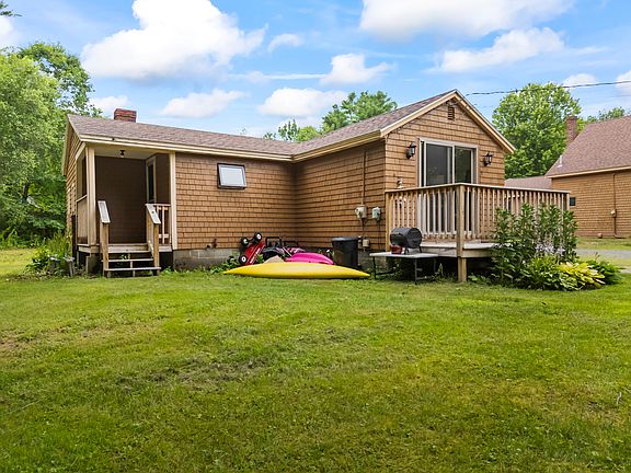 3rd image of 36 Buffum Hill Rd