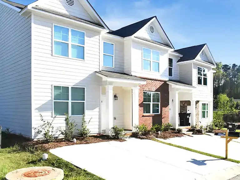 3196 Laurel Ridge Cir — Photo 9