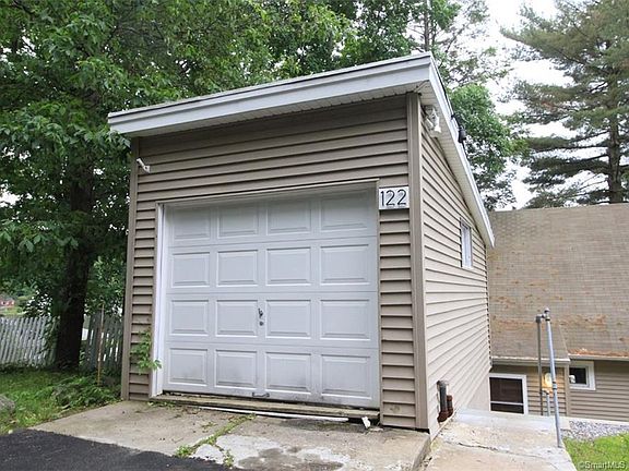 3rd image of 122 Lake Plymouth Blvd
