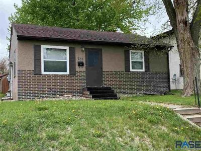 707 N Highland Ave, Sioux Falls, SD, 57103