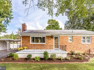 5825 Pratt St, Alexandria, VA 22310