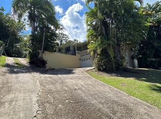 21 Colinas Del Yunque Cir #10, Rio Grande, PR 00745