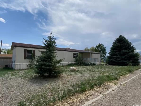 425 N ESQUIRE PKWY # 14, Castle Dale, UT 84513 Mobile Home For