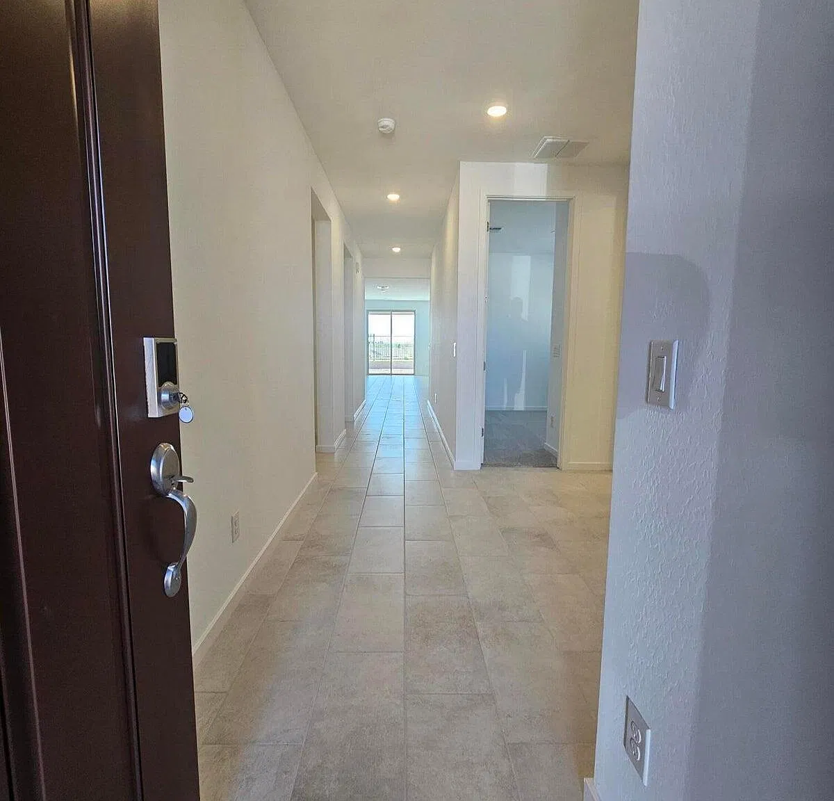 4 bed, 2.5 bath, 1837 sqft, $2,200 — Photo 4